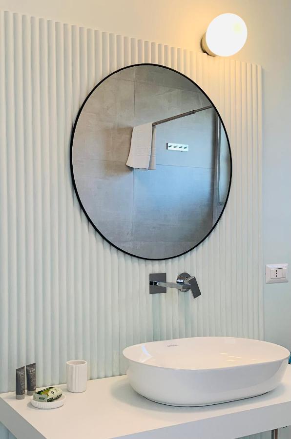 Boutique Lungomare Aparthotel Porto Torres Exterior foto